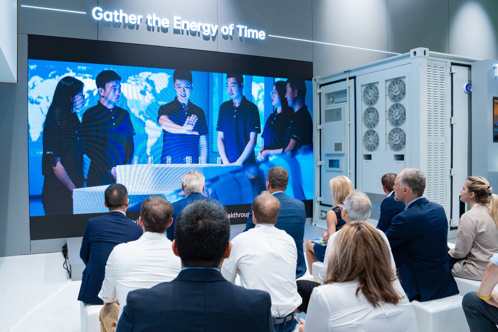 簽約圖3.jpg 簽約圖3.jpg